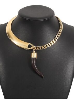 Gold Horn Pendant Chunky Chain Necklace | Bold Statement Choker